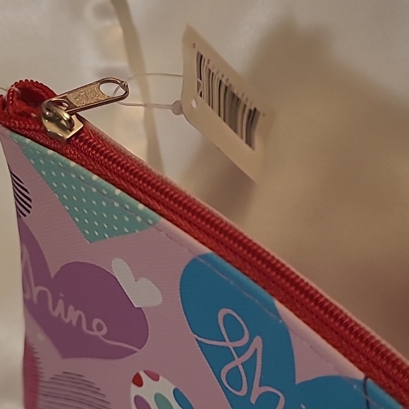 Colorful Heart Pattern Pouch - Picture 3 of 4